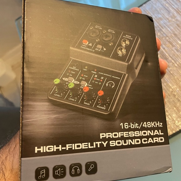 Audio Mixer 2 Ch With Phantom Power New - Picture 5 of 9